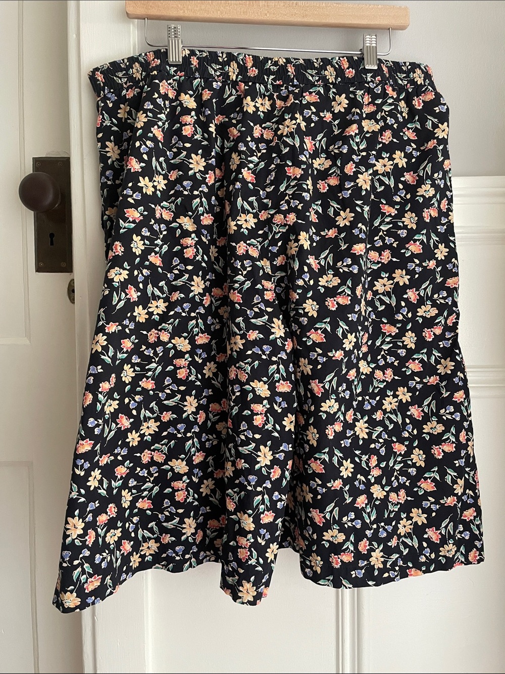 Vintage Tilley Endurables floral trouser shorts-Size XL - Picture 2 of 10